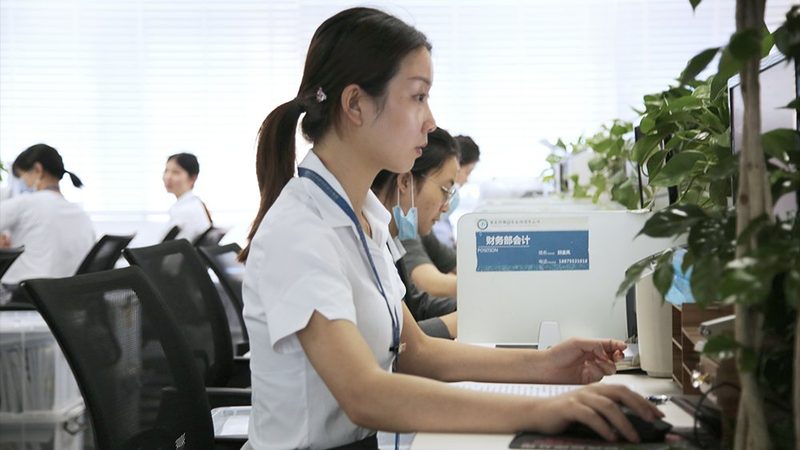 以下是一些在四川地区具有较高知名度和良好口碑的建筑资质代办公司：